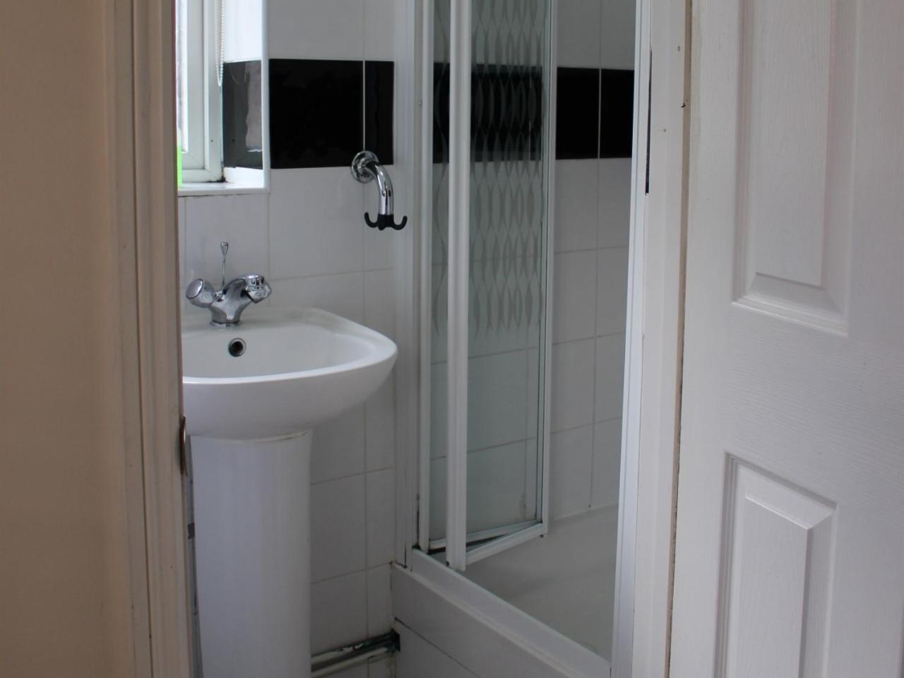 Debden Guest House Hillingdon Room photo