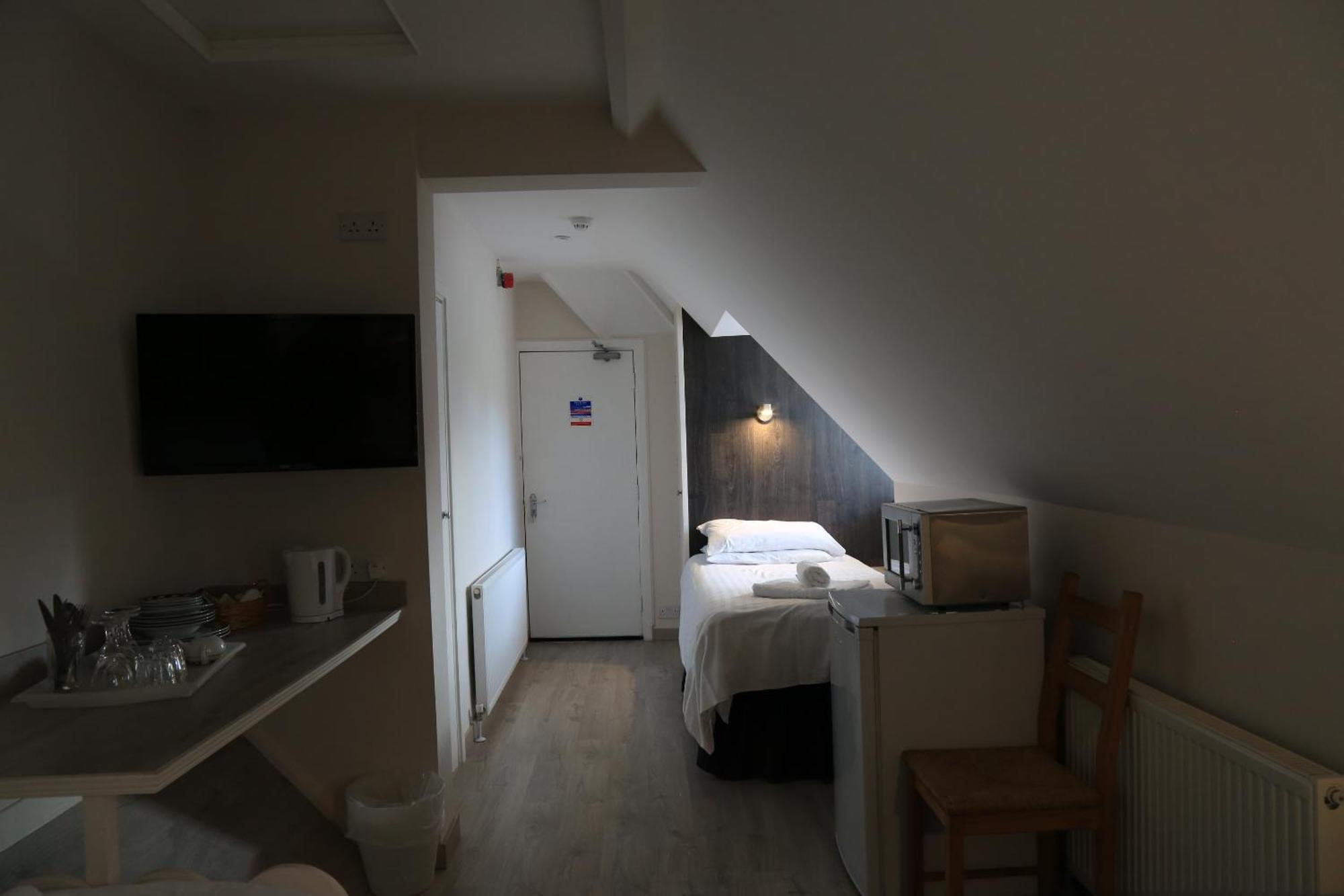 Debden Guest House Hillingdon Room photo