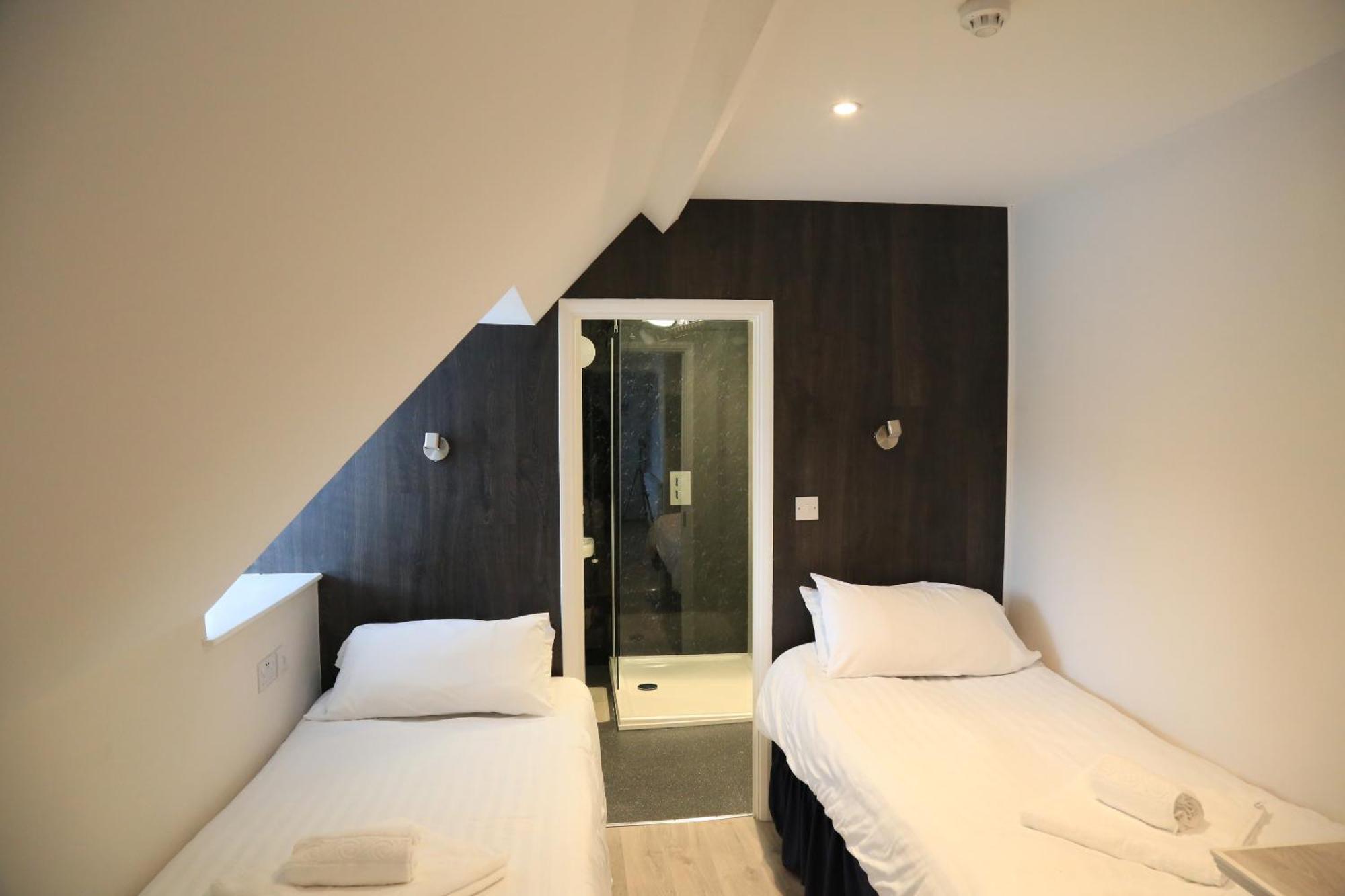 Debden Guest House Hillingdon Room photo