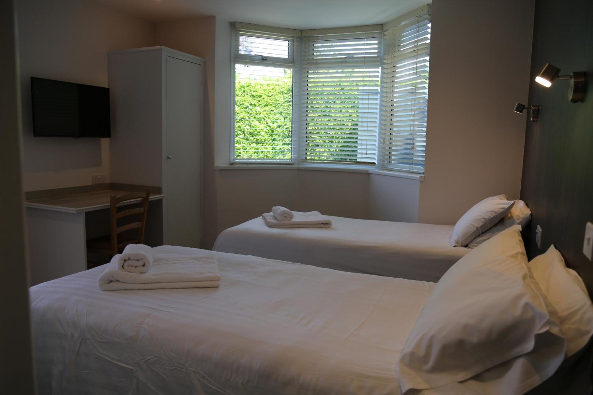 Debden Guest House Hillingdon Room photo